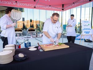 Student chefs and staff